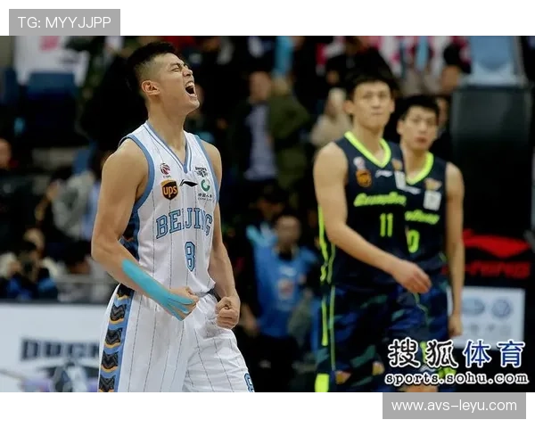 古斯托边路超车助攻，斩获个人职业生涯处子球后激情庆祝。